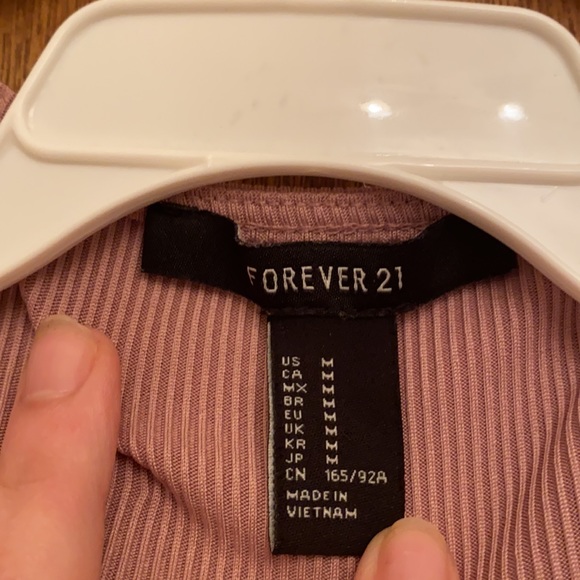 Blush colored body suit, very cute and comfy material - Picture 3 of 3